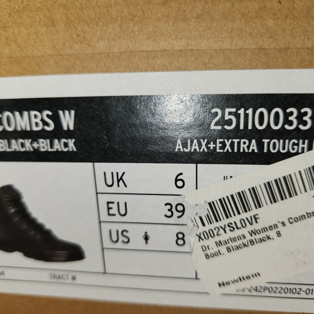Dr. Martens Air Wair Womens Combat Boots US Size 8 NWOB - Picture 5 of 5